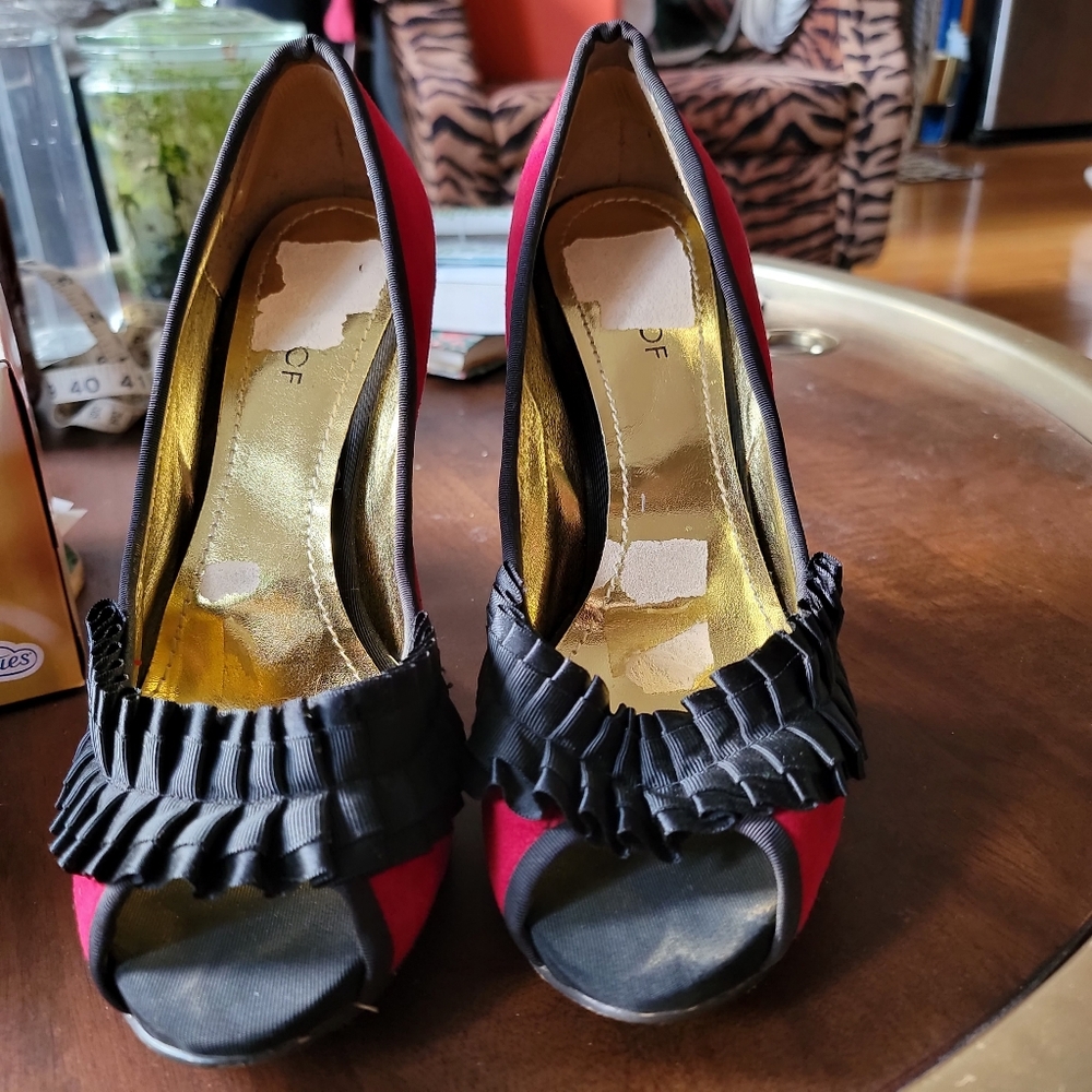 Red & Gold Aussie Designer Wedge Pump Heels - Picture 4 of 7